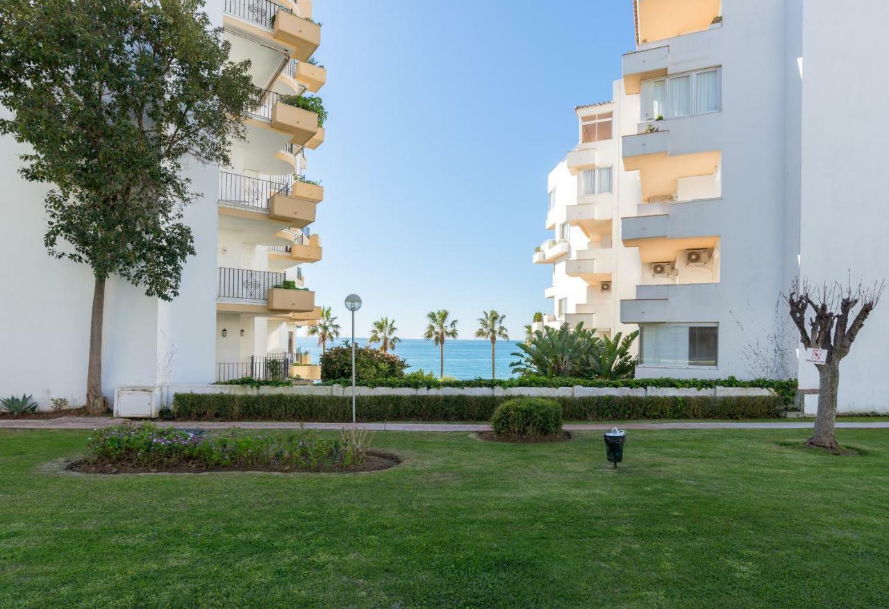 Tgh/ Marbella Beachfront And Center Exterior photo